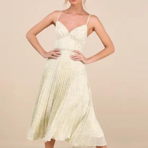 Lulus Floral Pleated Midi Dress XS – Cottagecore Spring Wedding Guest Fit NEW - Picture 1 of 5